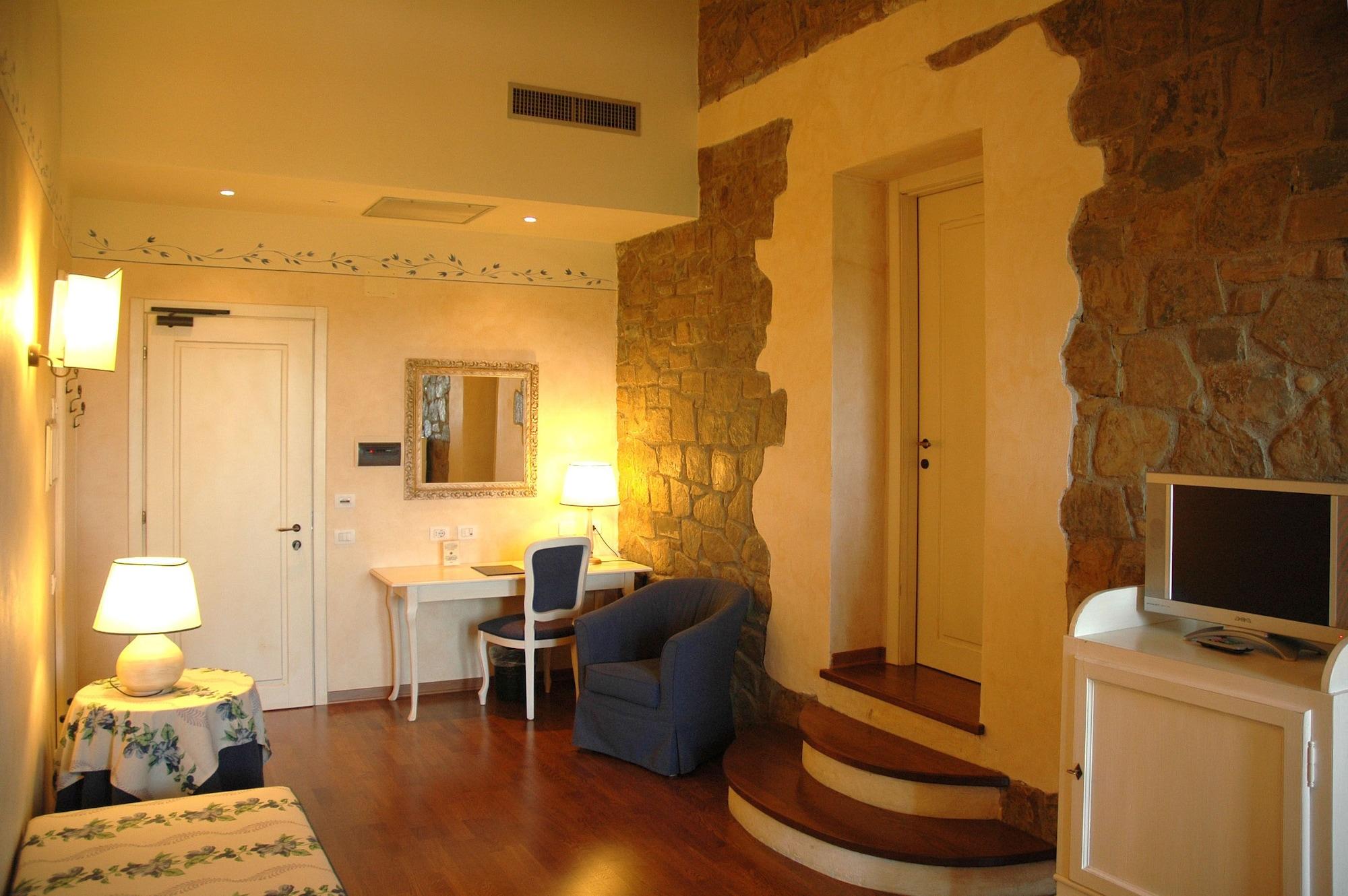 Hotel Borgo Di Cortefreda - Place Of Charme 4*