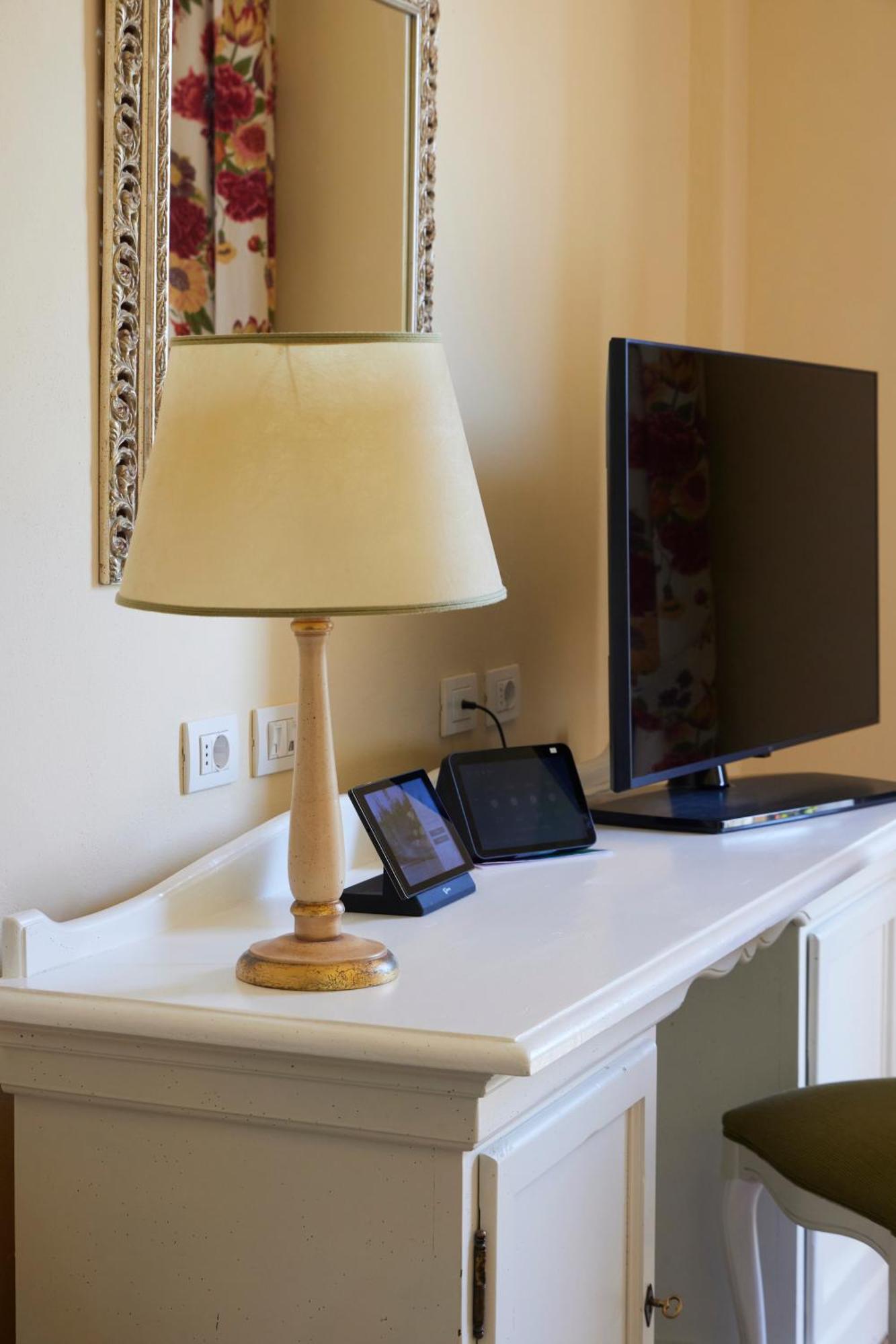 Borgo Di Cortefreda - Place Of Charme 4*